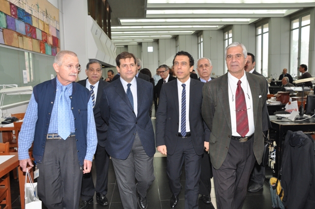 גלרייה - שגריר איטליה בישראל ביקר בבורסה 10.1.2013, 1 מתוך 7