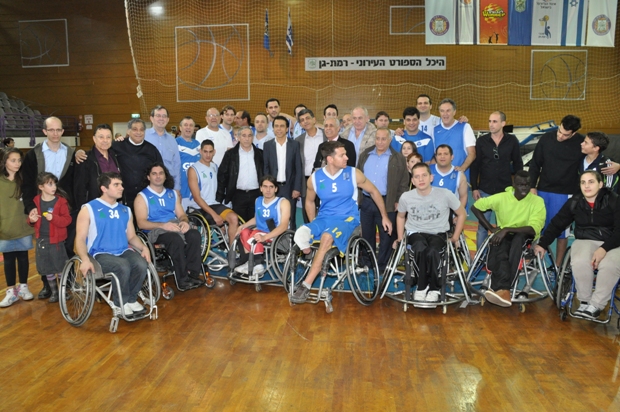 גלרייה - משחק על כסאות גלגלים קבוצת בורסת היהלומים וקבוצת איל"ן 15.1.2013, 9 מתוך 10
