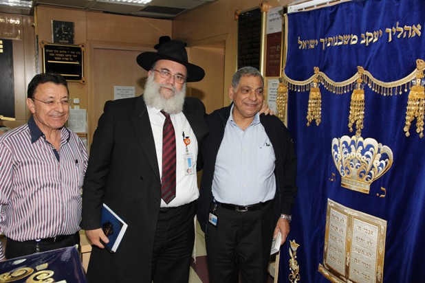 גלרייה - חנוכת הפרוכת בבית הכנסת 28.1.2013, 4 מתוך 6
