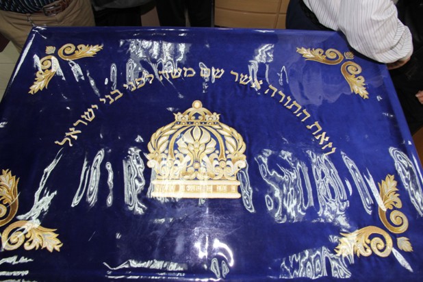 גלרייה - חנוכת הפרוכת בבית הכנסת 28.1.2013, 5 מתוך 6