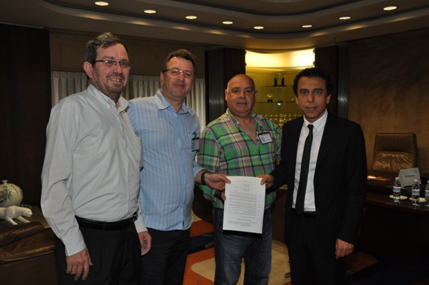 גלרייה - הבורסה חתמה על הסכם הצטרפות למועדון הצרכנות של חברת החשמל 11.4.2013, 6 מתוך 6