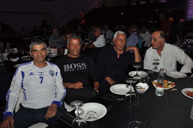 גלרייה - ערב בירה ומצב רוח נבחרת ישראל נגד ווילס 28.3.2015, 2 מתוך 33