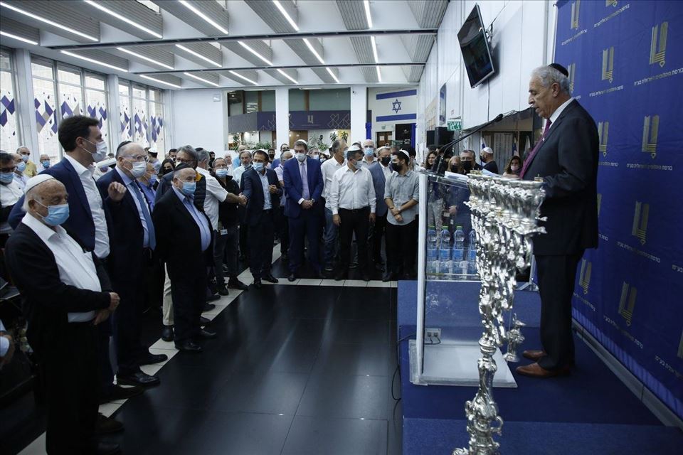 הדלקת נר רביעי של חנוכה תשעב