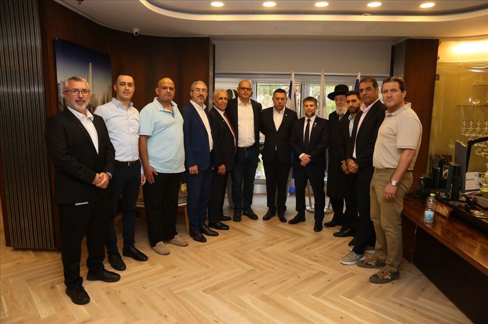 הרמת כוסית חגיגית לראש השנה תשפ"ו